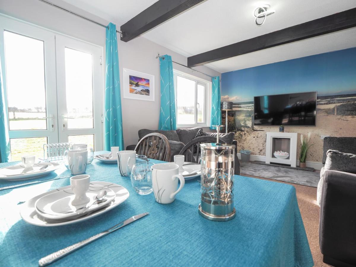 Trenewydd Farm Holiday Cottages Cardigan Oda fotoğraf